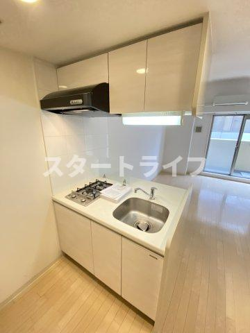 大阪市淀川区東三国５丁目の賃貸マンションのキッチン