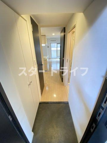大阪市淀川区東三国５丁目の賃貸マンションの玄関
