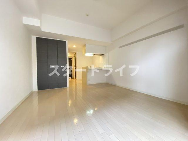 大阪市淀川区東三国５丁目の賃貸マンションの居間・リビング