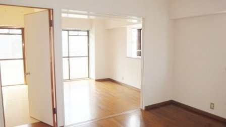 セゾン西船の寝室|明るい室内です