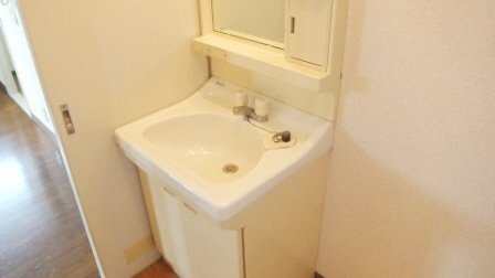 セゾン西船の洗面所|独立洗面台付き