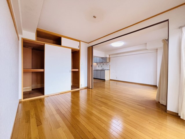 サンライズマンション東岸和田の洋室