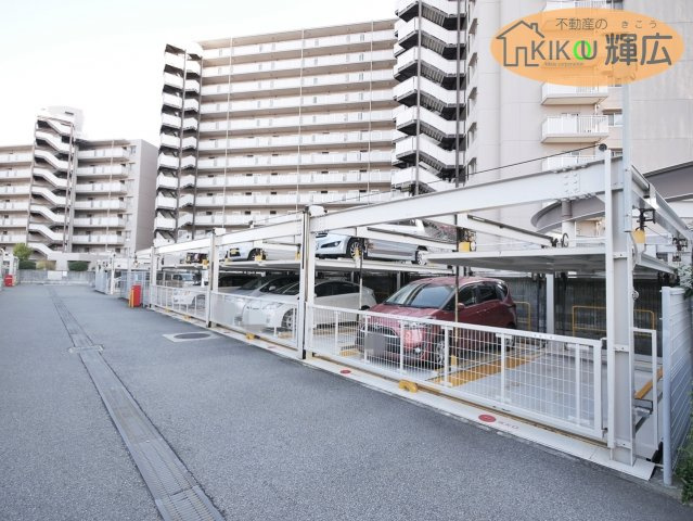 【駐車場】 | ウエステージ明石四番館　14階 | 敷地内駐車場です。