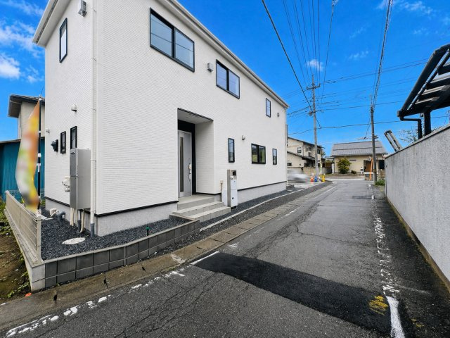 高崎上並榎町の前面道路含む現地写真|暮らしやすい住環境♪