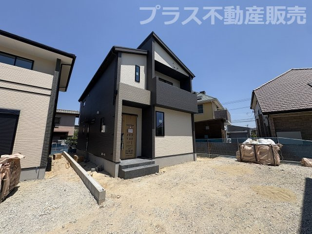 【外観】 | 福岡市南区鶴田4丁目5期　2号棟（全3棟）【仲介手数料無料・0円】 | まもなく完成。ご内覧は可能です。ご見学はプラス不動産販売にお任せ下さい。
