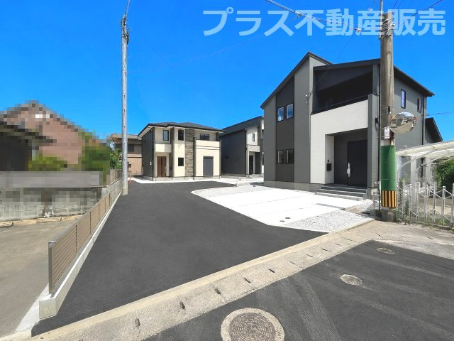 【外観】 | 福岡市南区鶴田4丁目5期　2号棟（全3棟）【仲介手数料無料・0円】 | 現地写真。プラス不動産販売なら、現場の全ての棟をまとめてご見学頂けます。