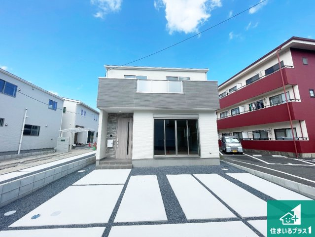 草津市川原　第2期　新築一戸建ての外観|安心の10年保証！外観を美しく保ち、雨水で汚れを落とします！