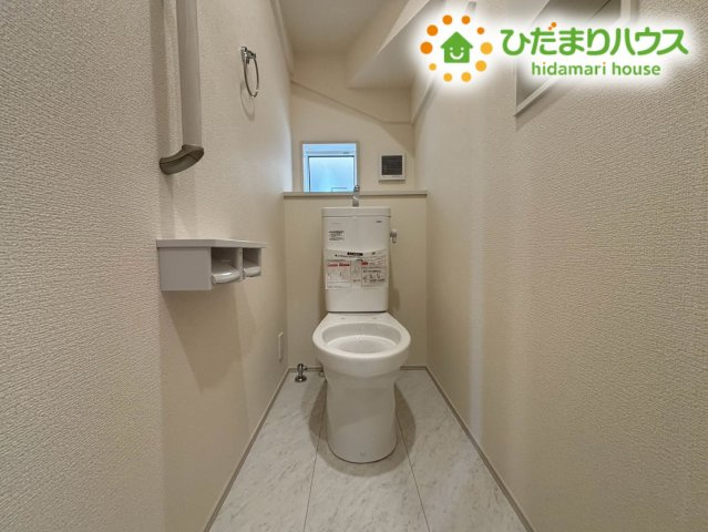 本庄市小島南1丁目　新築一戸建て　ブルーミングガーデン　02のトイレ