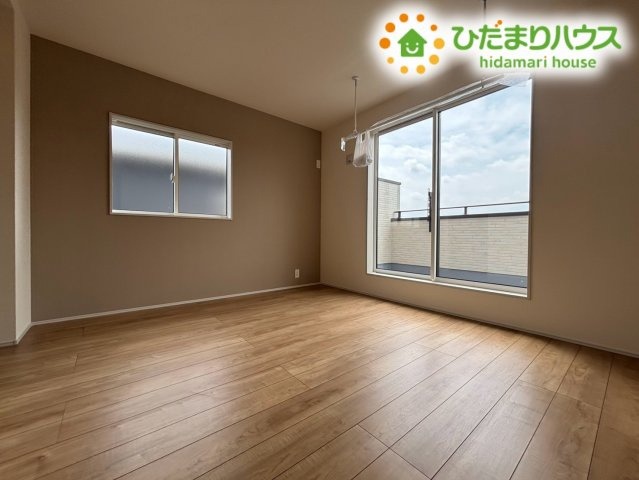 本庄市小島南1丁目　新築一戸建て　ブルーミングガーデン　02の寝室