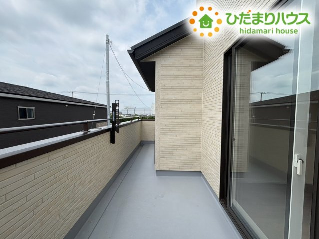 本庄市小島南1丁目　新築一戸建て　ブルーミングガーデン　02のバルコニー