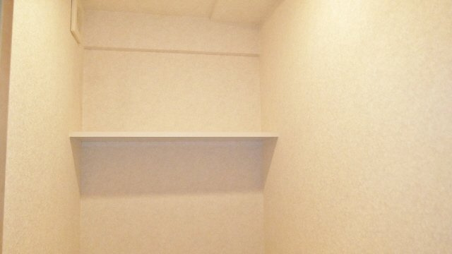 グランシャリオのトイレ|トイレ上部に棚付いています