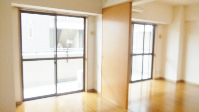 グランシャリオの居間・リビング|明るい室内です