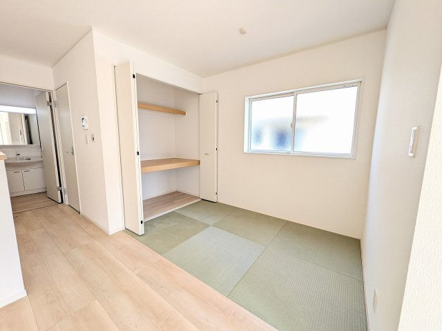 八王子市　小宮町　新築一戸建て　２４期の内装|～3帖の畳コーナーがあり、お子様のお昼寝スペース等多用途に使えます～