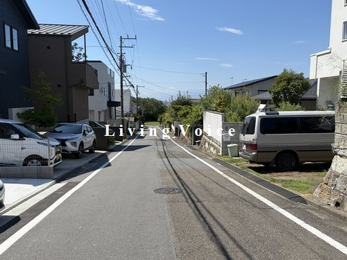【仲介手数料０円】藤沢市片瀬山5丁目　新築一戸建ての前面道路含む現地写真|藤沢市片瀬山5丁目　新築一戸建て