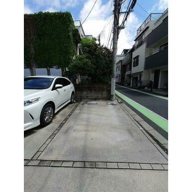ヒカリテラス文京白山の駐車場