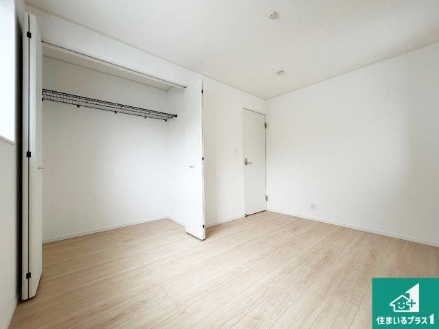 和歌山市塩屋　第4期　新築一戸建ての洋室|シンプルな洋室は、自分好みのインテリアが楽しめます♪ご家族とインテリアや家具を選びに行くのは新築購入時の醍醐味の一つです。ぜひお楽しみください♪