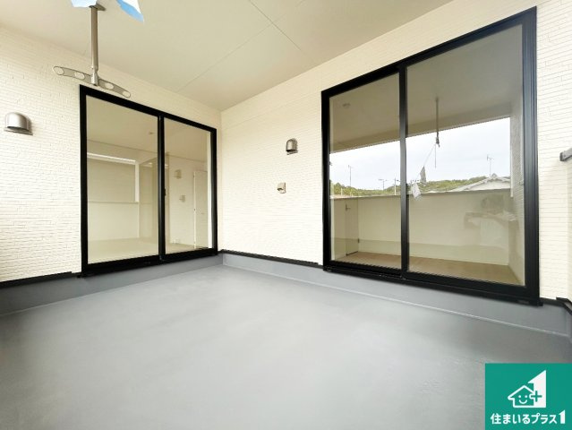 和歌山市塩屋　第4期　新築一戸建てのバルコニー|日当たりのよいバルコニー！お部屋が開放的に！