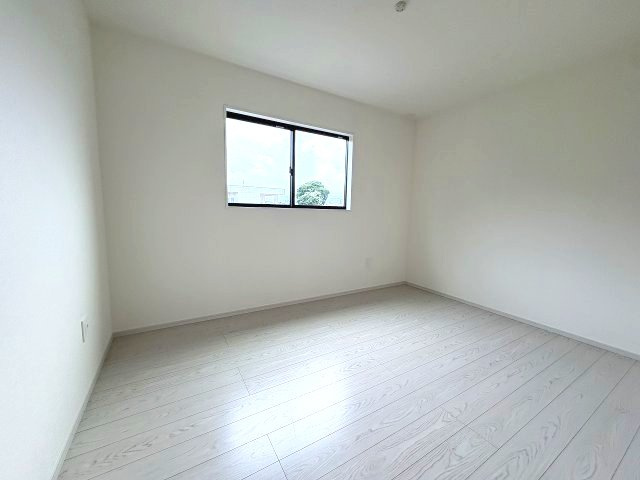 【子供部屋】 | 福岡市南区鶴田4丁目5期　3号棟（全3棟）【仲介手数料無料・0円】 | 施工例。施工例は完成時と異なる場合があります。