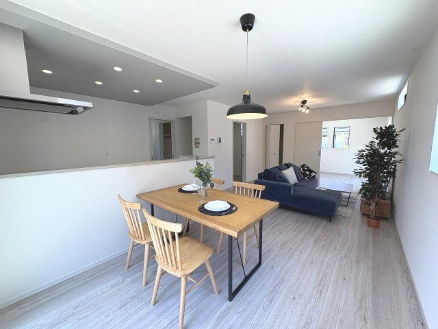 【居間・リビング】 | 福岡市南区鶴田4丁目5期　3号棟（全3棟）【仲介手数料無料・0円】 | 現地写真。