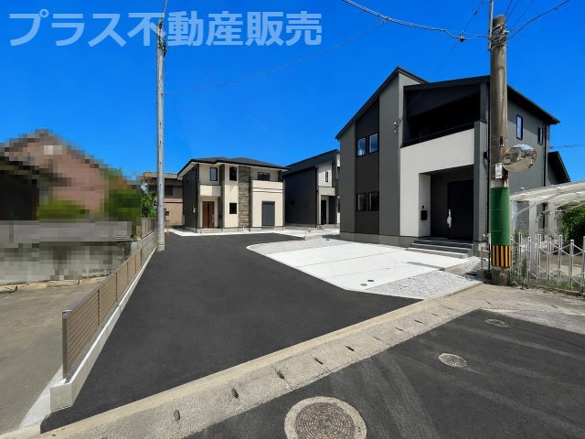 【外観】 | 福岡市南区鶴田4丁目5期　3号棟（全3棟）【仲介手数料無料・0円】 | 現地写真。プラス不動産販売なら、現場の全ての棟をまとめてご見学頂けます。