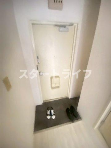 大阪市東淀川区相川２丁目の賃貸マンションの玄関