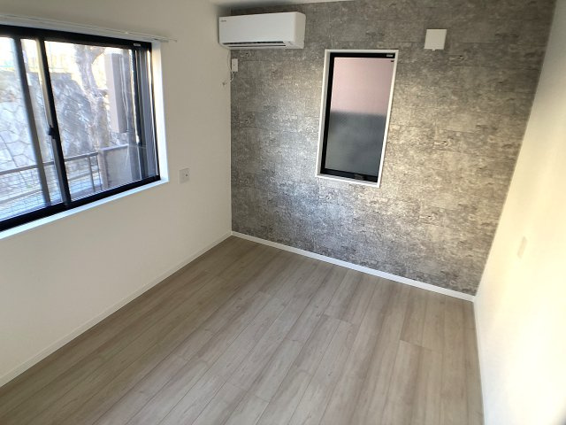 エターナルシー泉台の洋室|2面採光で風通しも良好の室内