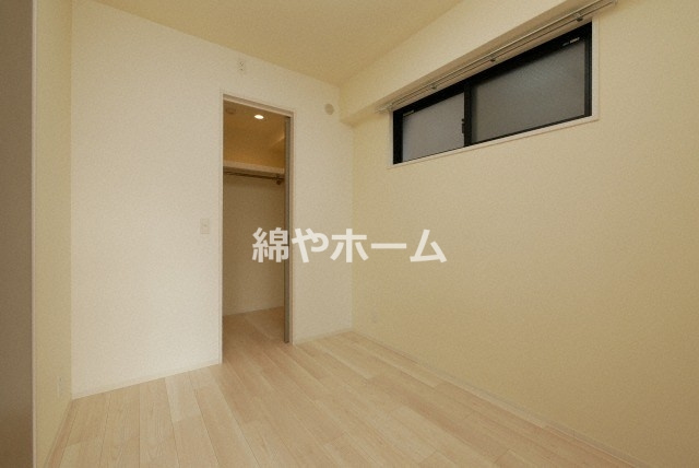 LEGALAND+難波南の居間・リビング|こちらのリビングで趣味の時間をお楽しみください