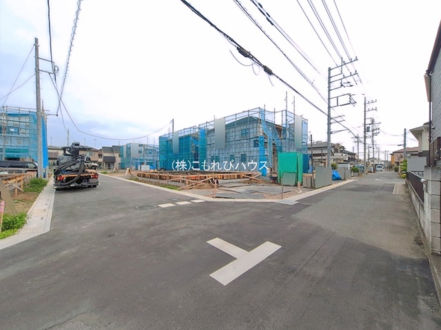 鴻巣市松原3丁目　新築一戸建て　（9区画）　06の前面道路含む現地写真|5/8撮影