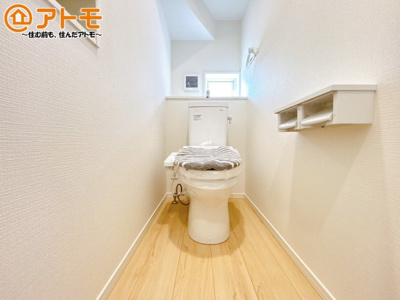 【トイレ】 | 沼津市西間門第10　新築一戸建て　2号棟 | 清潔感のあるトイレです！