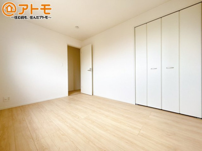 【子供部屋】 | 沼津市西間門第10　新築一戸建て　2号棟 | 広々使える収納付きの洋室です♪