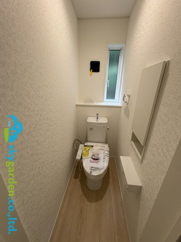 藤沢市城南第６（Ⅰ期）　新築戸建　全7棟4号棟のトイレ|2階のトイレ