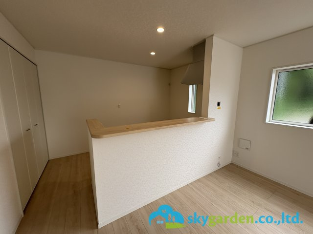 藤沢市城南第６（Ⅰ期）　新築戸建　全7棟4号棟のキッチン|視界良好の対面キッチン