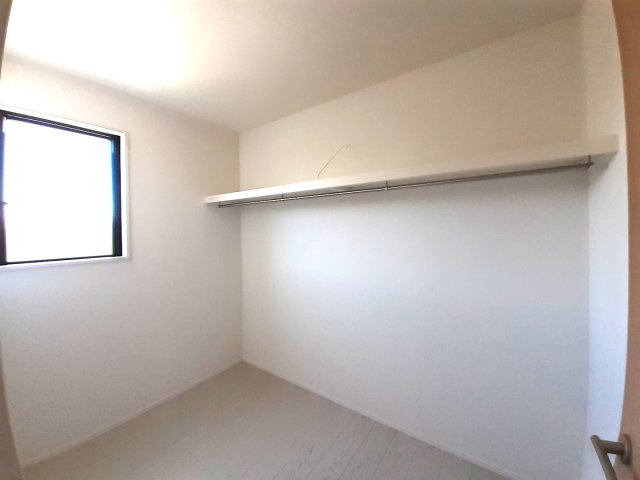 熊本市南区元三町１丁目の新築一戸建の収納|2F　ファミリークローゼット