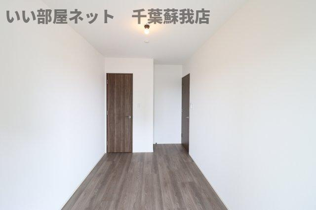 センチュリー千葉みなとの洋室|落ち着いた色調の洋室です