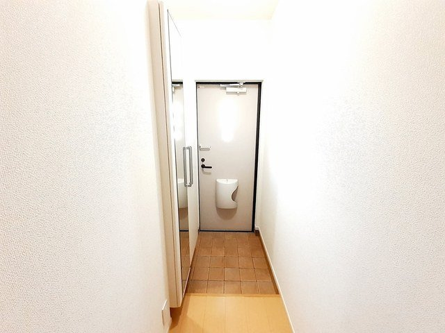 ベル　フィオーレＡの玄関