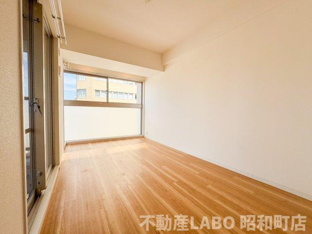 ノステルコート夕陽丘の洋室