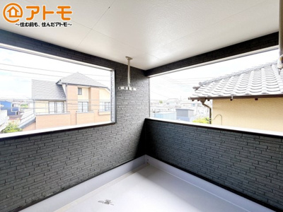 【バルコニー】 | 沼津市西間門第10　新築一戸建て　3号棟 | インナーバルコニーはお出かけ中の急な雨でも安心♪