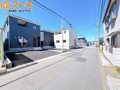 【前面道路含む現地写真】 | 沼津市西間門第10　新築一戸建て　3号棟 | 前面道路は車通りが少なく安心♪