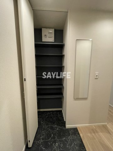HEBEL　MAISON　中野町の玄関