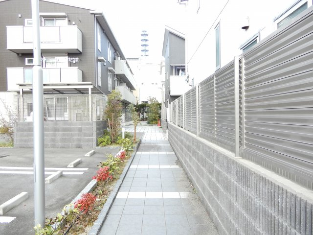 メルヴェーユ桃園の周辺