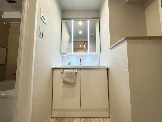 ヴェルドール六甲道の独立洗面台
