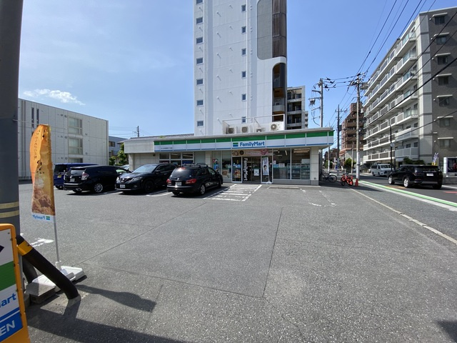 ホワイトヒルのその他|ファミリーマートさいたま宮原町三丁目店