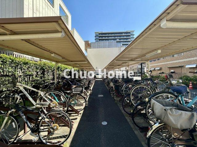レクセルマンション北千住の駐輪場|【自転車置き場】最新の空き状況や費用などの詳細は担当スタッフまでお問い合わせください。