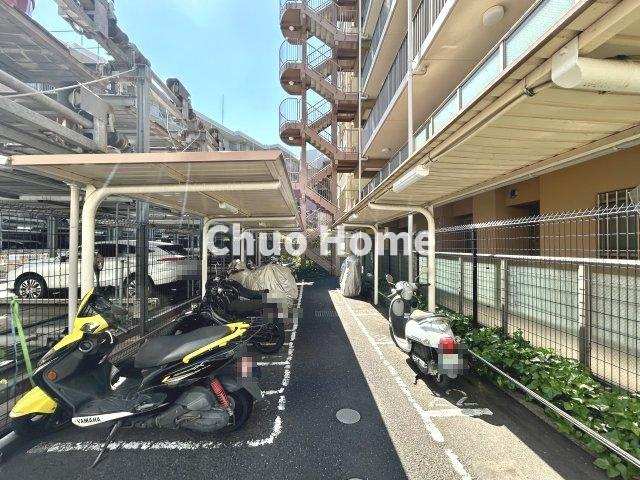 レクセルマンション北千住の駐車場|【バイク置場】最新の空き状況や費用などの詳細は担当スタッフまでお問い合わせください。