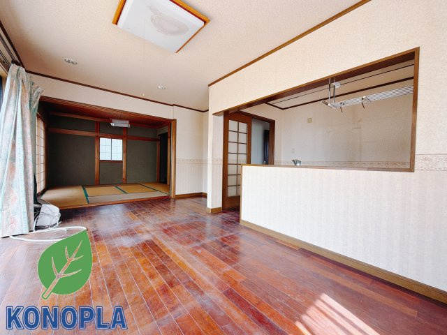 【中古戸建】前橋市横沢町の居間・リビング|■リビング｜陽当たり良好のリビングダイニング♪賃貸では叶わなかった、お友達とのホームパーティや大音量で映画やテレビを楽しむことができます(*^^*)