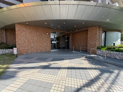 【エントランス】 | ジュネス泉大津アレグロ | エントランス