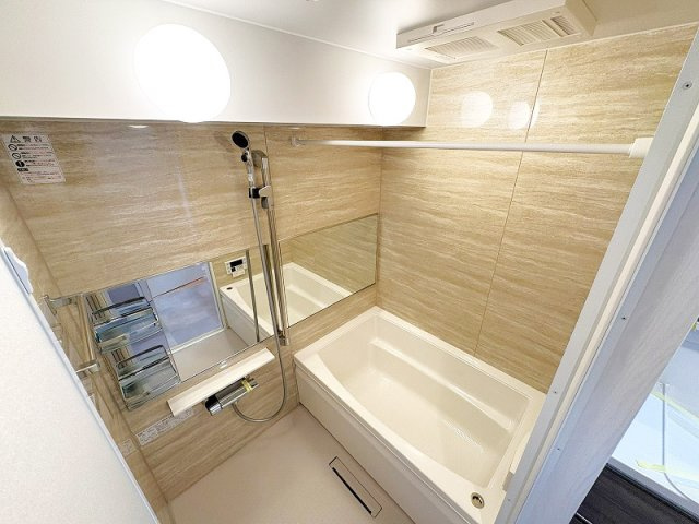 【浴室】 | グランドハイム保谷　(保谷店) | 2026年5月撮影/浴室乾燥機が備わり、防カビ対策や雨の日のお洗濯にも活躍いたします。