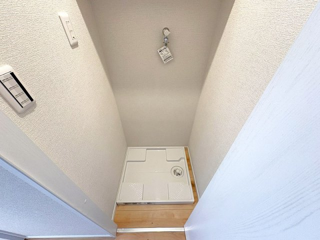 【脱衣所】 | グランドハイム保谷　(保谷店) | 2026年5月撮影/洗濯機置場は室内に設置されており、お洗濯便利です。