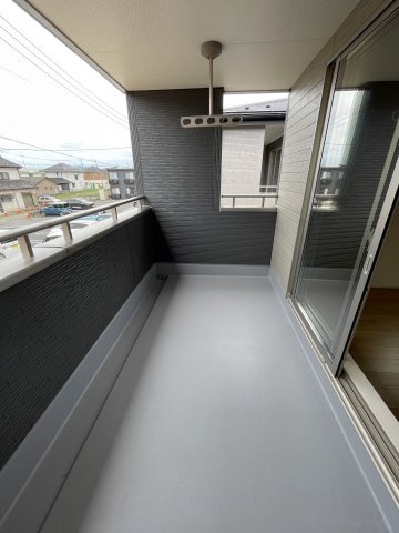 新築戸建・新築建売　佐野市犬伏下町　犬伏小学校・北中学校のバルコニー|インナーバルコニーなので急な天候不良でも安心です！