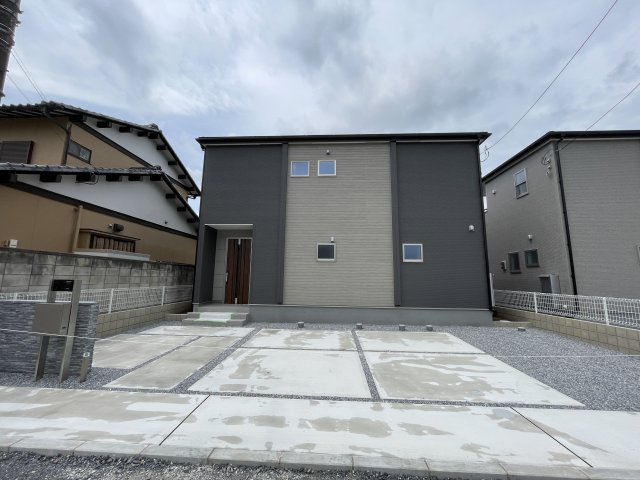 新築戸建・新築建売　佐野市犬伏下町　犬伏小学校・北中学校の駐車場